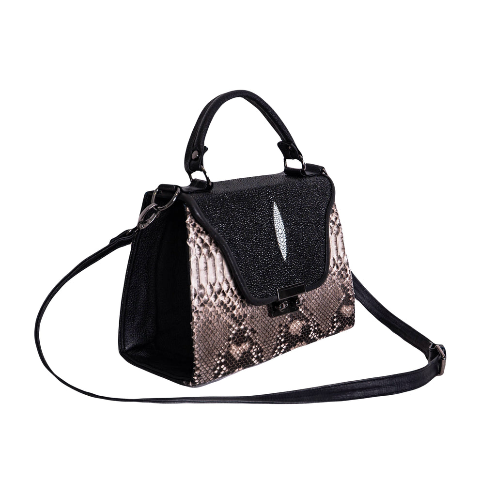 Fátima Mantarraya Python